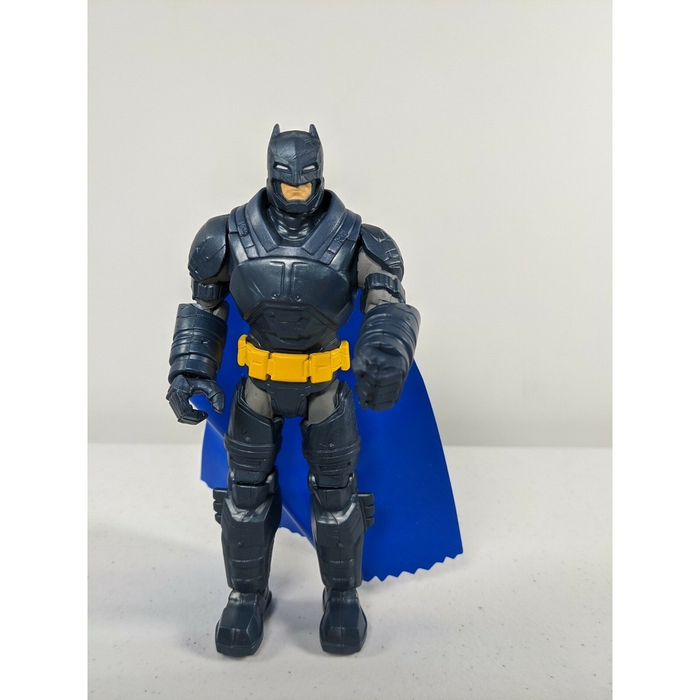 Batman Figuring Lot of 7 and Accessories Batmobile And Bat Light - Picture 4 of 12